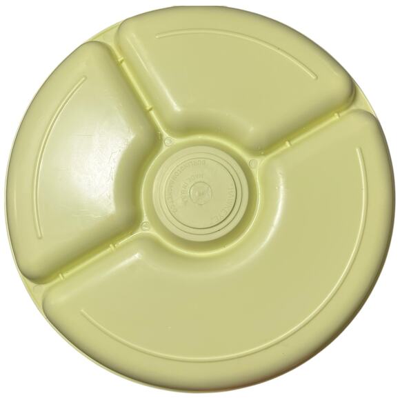 Vintage Hawkeye Yellow Divided Plates Mugs Picnic Set Burlington - Picture 16 of 16